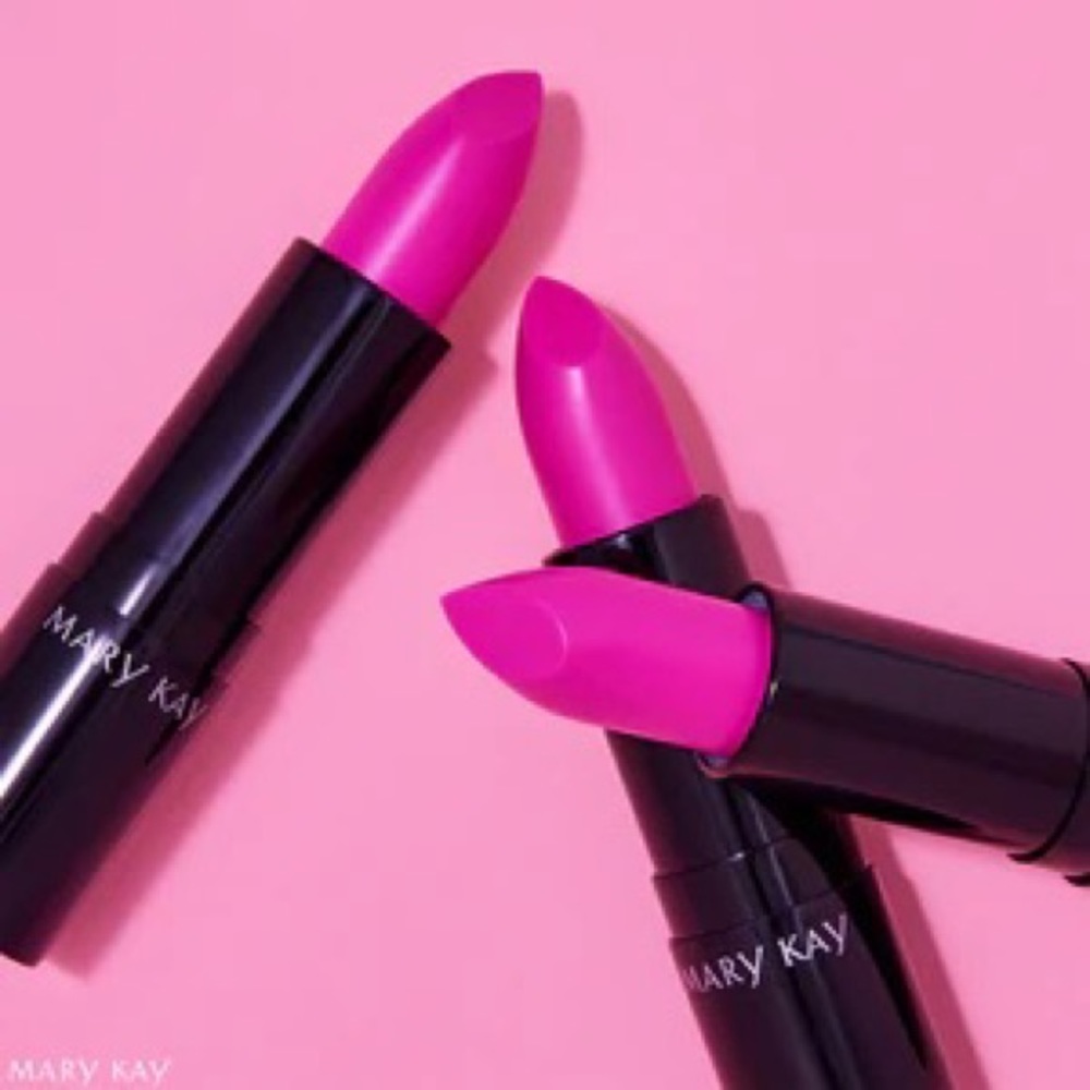 May Kay Paparazzi Pink Matte Lipstick